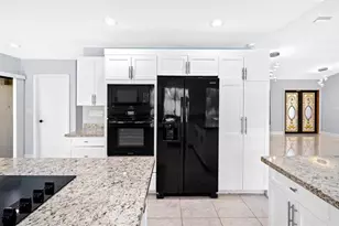 11020 NW 8th Ct, Coral Springs, FL 33071 - Photo 11