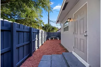 732 SE 15th St, Unit #5, Fort Lauderdale, FL 33316 - Photo 17
