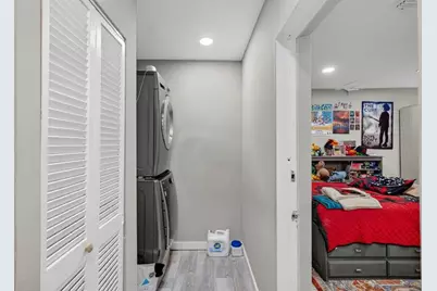 1570 NE 30th Pl, Oakland Park, FL 33334 - Photo 49