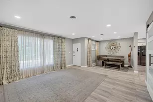 1570 NE 30th Pl, Oakland Park, FL 33334 - Photo 7