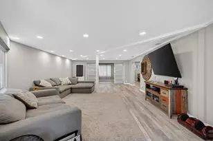 1570 NE 30th Pl, Oakland Park, FL 33334 - Photo 25