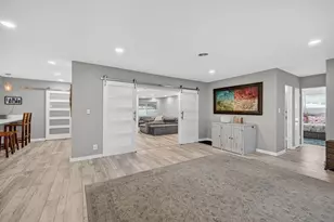 1570 NE 30th Pl, Oakland Park, FL 33334 - Photo 5