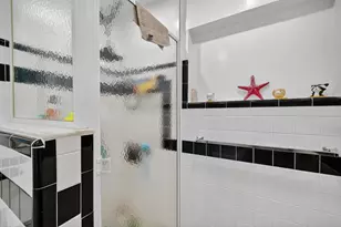 1570 NE 30th Pl, Oakland Park, FL 33334 - Photo 41