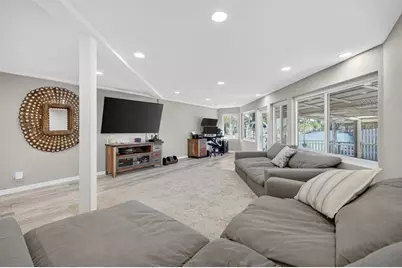 1570 NE 30th Pl, Oakland Park, FL 33334 - Photo 15