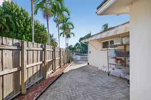 1570 NE 30th Pl, Oakland Park, FL 33334 - Photo 61