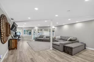 1570 NE 30th Pl, Oakland Park, FL 33334 - Photo 13