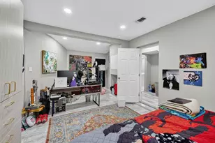 1570 NE 30th Pl, Oakland Park, FL 33334 - Photo 45