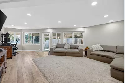 1570 NE 30th Pl, Oakland Park, FL 33334 - Photo 23