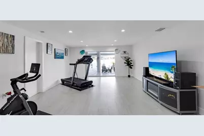 6290 W 16th, Hialeah, FL 33012 - Photo 25