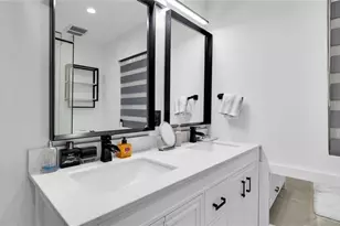 6290 W 16th, Hialeah, FL 33012 - Photo 43