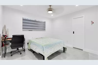 6290 W 16th, Hialeah, FL 33012 - Photo 33