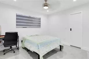 6290 W 16th, Hialeah, FL 33012 - Photo 33