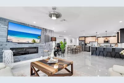 6290 W 16th, Hialeah, FL 33012 - Photo 17