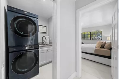 5613  Madison St, Hollywood, FL 33023 - Photo 17