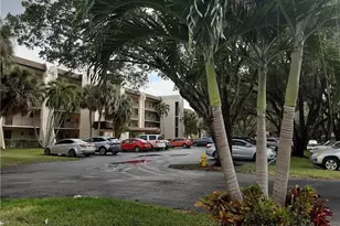 9430 Poinciana Pl, Davie, FL 33324 - Photo 1