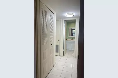 9400  Sunrise Lakes Blvd, Unit #107, Sunrise, FL 33322 - Photo 9