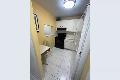 9400  Sunrise Lakes Blvd, Unit #107, Sunrise, FL 33322 - Photo 7