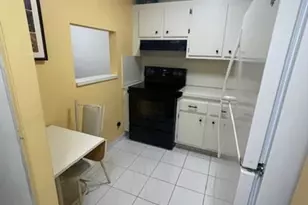 9400 Sunrise Lakes Blvd, Sunrise, FL 33322 - Photo 7