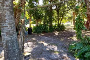 722 Wentworth St, Sebastian, FL 32958 - Photo 13