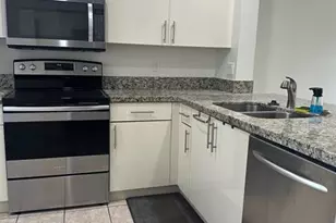 20824 NW 3rd Ct, Pembroke Pines, FL 33029 - Photo 3