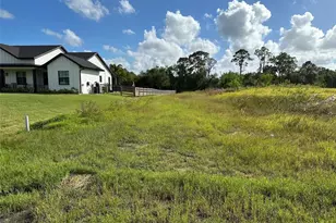 10627 Lighter Wood Ln, Fort Pierce, FL 34945 - Photo 5