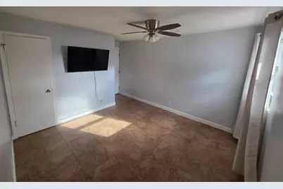 690 NW 68th Ave, Plantation, FL 33317 - Photo 13
