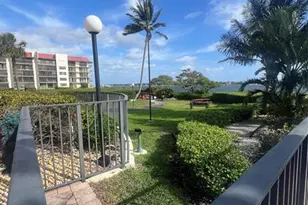 7030 Half Moon Cir, Hypoluxo, FL 33462 - Photo 33