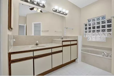 9401 NW 18th Dr, Plantation, FL 33322 - Photo 19