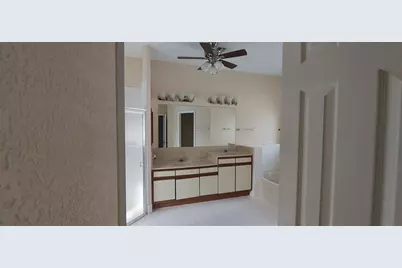 9401 NW 18th Dr, Plantation, FL 33322 - Photo 9