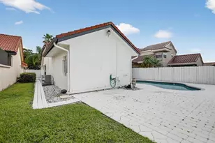 9401 NW 18th Dr, Plantation, FL 33322 - Photo 31