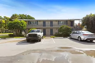 817 Lighthouse Dr, North Palm Beach, FL 33408 - Photo 1