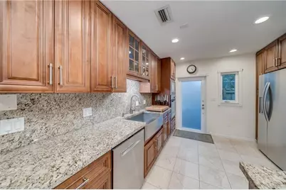 1728 NE 16th Ave, Fort Lauderdale, FL 33305 - Photo 7