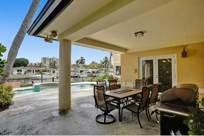 2484 SE 12th St, Pompano Beach, FL 33062 - Photo 9