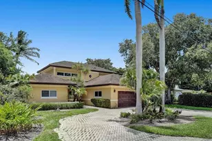 2484 SE 12th St, Pompano Beach, FL 33062 - Photo 1