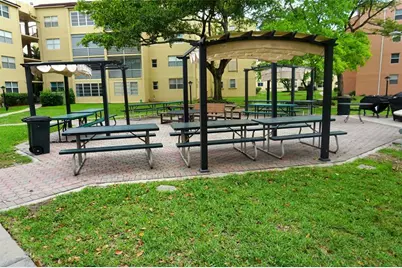 2851  Somerset Dr, Unit #103, Lauderdale Lakes, FL 33311 - Photo 41