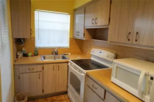 160 NE 8th Ave Unit #25 B, Hallandale Beach, FL 33009 - Photo 19