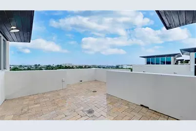 246  Shore Ct, Lauderdale by the Sea, FL 33308 - Photo 37