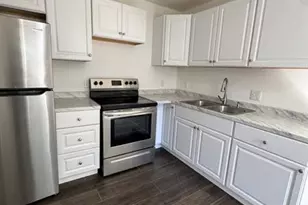 261 NW 81st St., Miami, FL 33150 - Photo 5