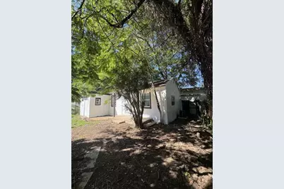 261 NW 81st St, Unit #B, Miami, FL 33150 - Photo 1