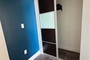 41 SE 5th St, Miami, FL 33131 - Photo 17