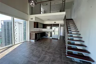 41 SE 5th St, Miami, FL 33131 - Photo 3