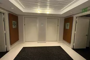 41 SE 5th St, Miami, FL 33131 - Photo 43