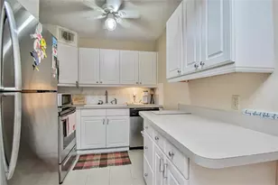 235 Kent N, West Palm Beach, FL 33417 - Photo 7