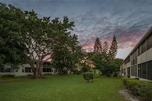 235 Kent N, West Palm Beach, FL 33417 - Photo 25