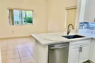 7932 Exeter Cir W, Tamarac, FL 33321 - Photo 5