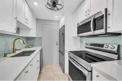 720  Orton Ave, Unit #505, Fort Lauderdale, FL 33304 - Photo 7