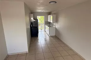 720 NE 7th St, Hallandale Beach, FL 33009 - Photo 3