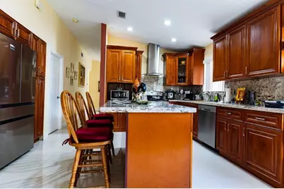 8927 NW 111th Ter, Hialeah, FL 33018 - Photo 23