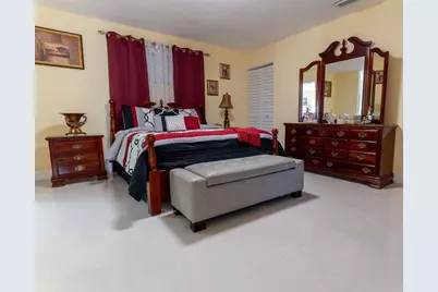 8927 NW 111th Ter, Hialeah, FL 33018 - Photo 13