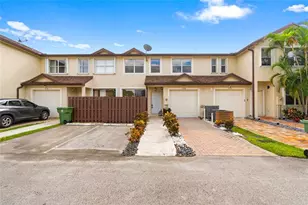 9580 SW 2nd Ct., Pembroke Pines, FL 33025 - Photo 1